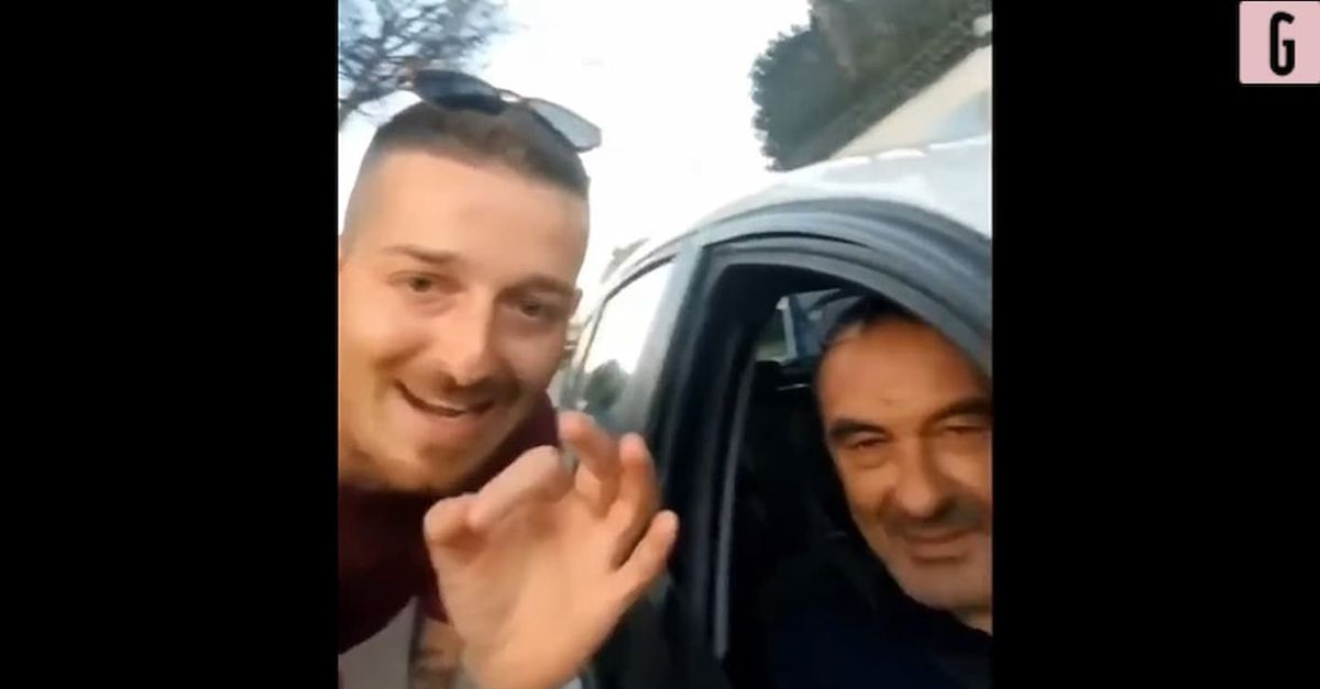 Milinkovic-Savic e il suo sosia incontrano Sarri: ecco la reazione del tecnico