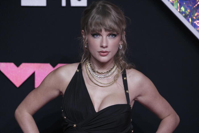 Taylor Swift diventa miliardar