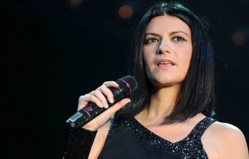 Laura Pausini Emozionante con