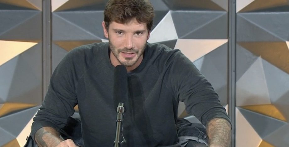 Stefano De Martino diventa zio