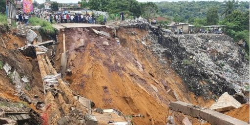 Alluvione in Congo frana trav