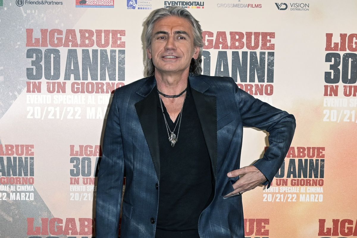 Ligabue operato al tendine d