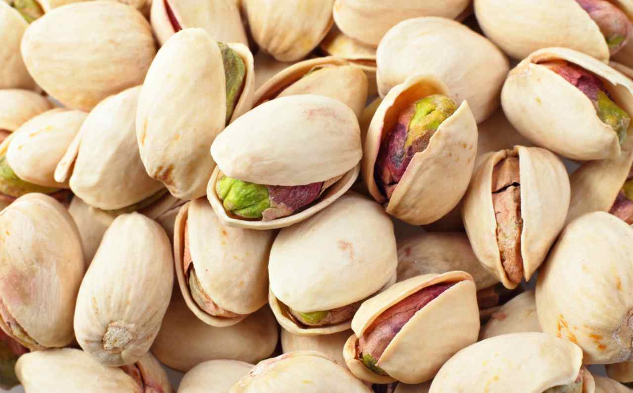 Pistacchi, tutti li adorano ma sapete da dove provengono davvero? Per alcuni è davvero un colpo al cuore