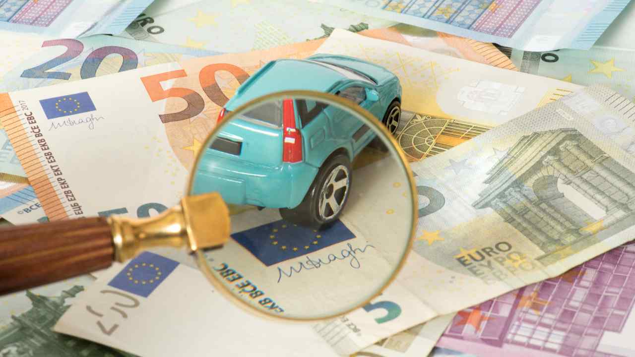 Sconto immediato Bollo auto, se lo richiedi risparmi quasi 100 euro | La promo scade venerdì