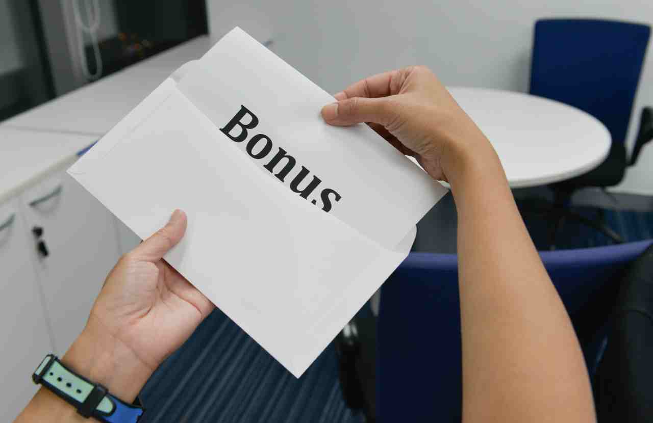 Bonus età 2024, se rientri in questa fascia ti spettano 500€ | Richiedilo compilando questo form