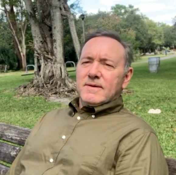 Kevin Spacey sul lastrico: la casa all’asta dopo le accuse di violenza sessuale