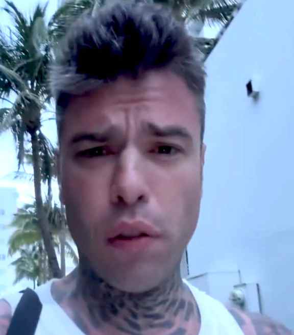 Fedez scomparso dai social da 4 giorni: cos’è successo?