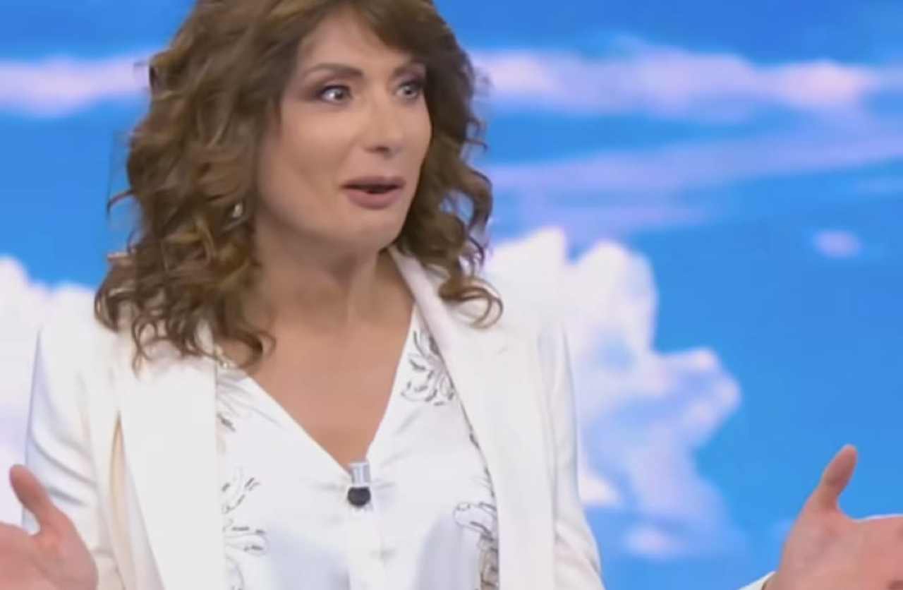 “Abbiamo dei trascorsi che non possiamo raccontare”: Dario Maltese in versione piccante | Luxuria sprofonda nell’imbarazzo